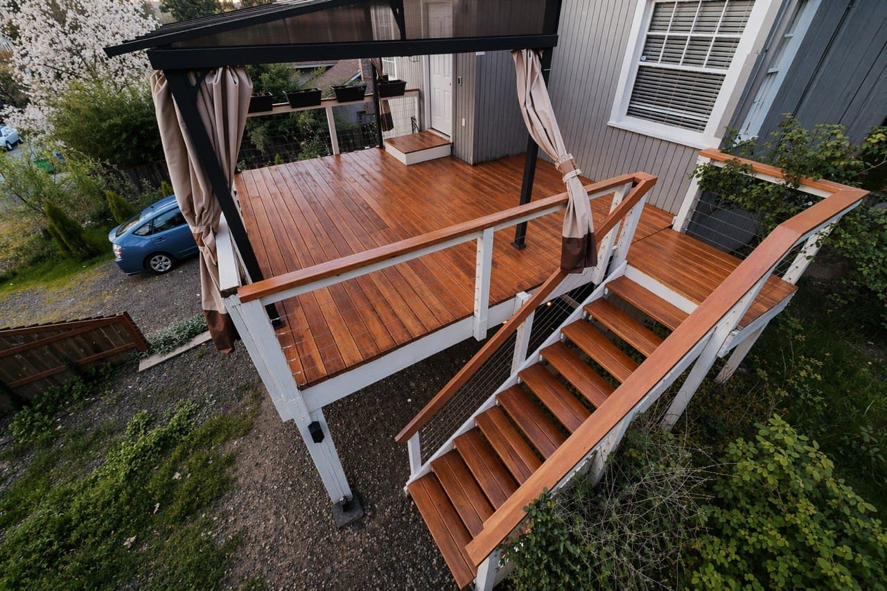 Deck Sanding & Staining