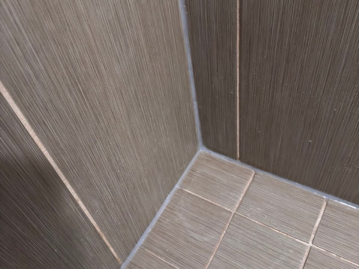 Shower corner caulking Portland — EVN Handyman