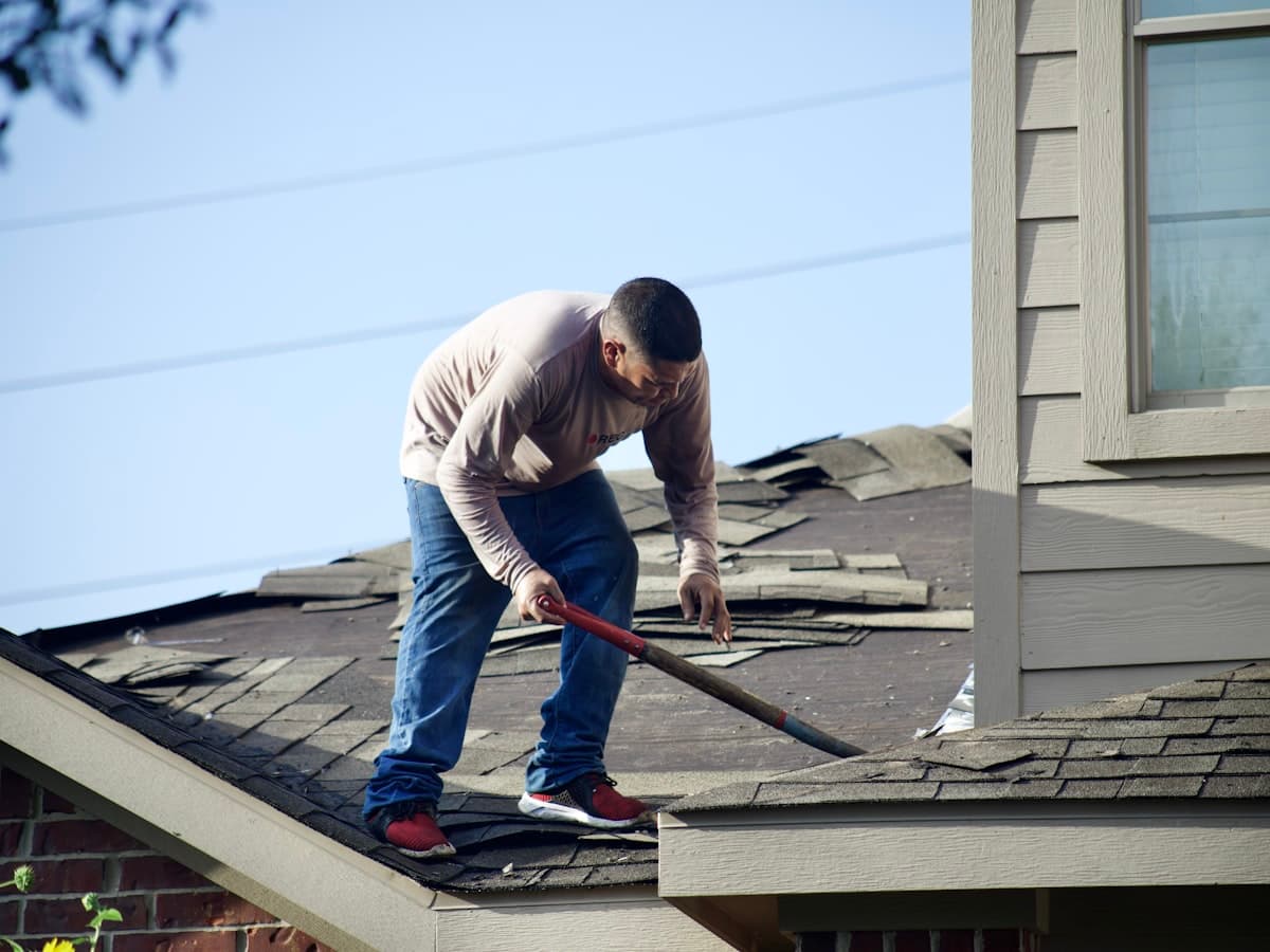 Gutter cleaning service Portland OR — EVN Handyman